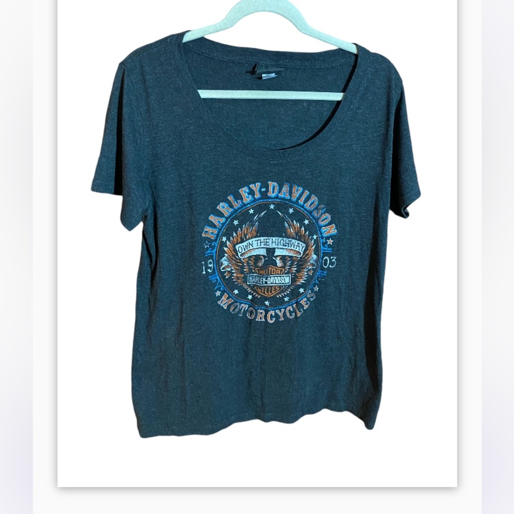 Harley Davidson women’s scoopneck T-shirt. Size XXL.  From Pikes Peak, Colorado.